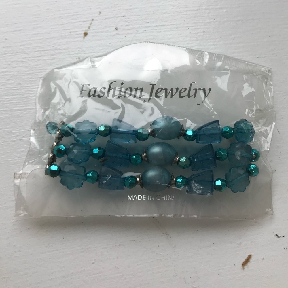 🖤5/$20 Fashion Jewelry Blue Stretchy Bracelet